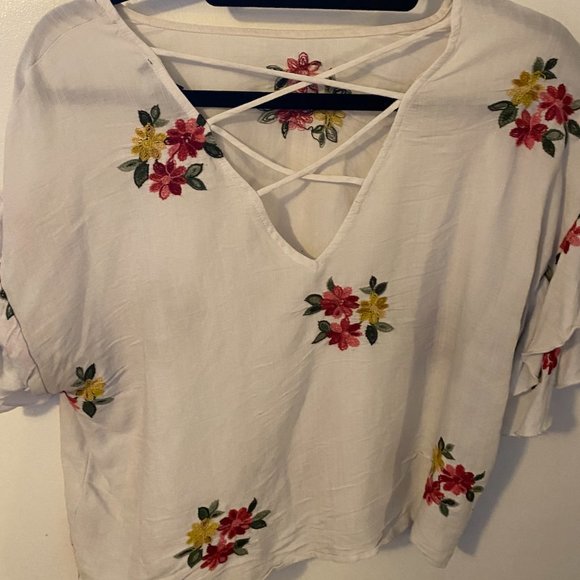 cute floral top - Picture 1 of 2